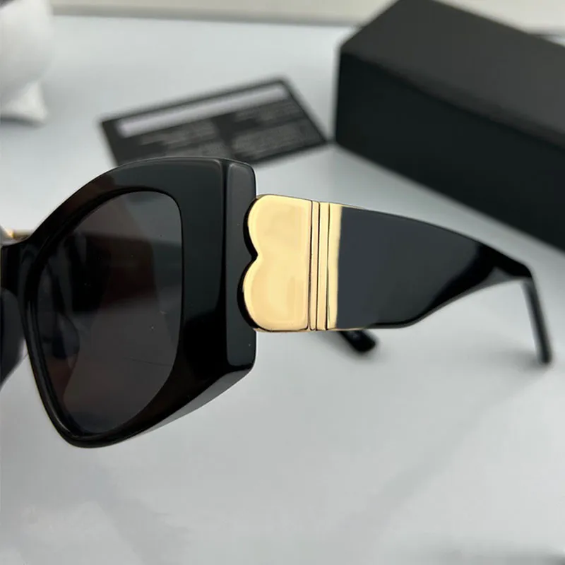 Women Shiny Black Logo Chunky Aviator Sunglasses | Stella McCartney US