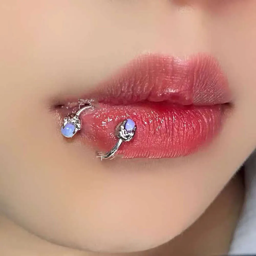 Sweet Cool Style Side Ring S-shaped Spicy Girl Lip S-ring and Small with Holes Titanium Steel Non Fading Earbone Nail