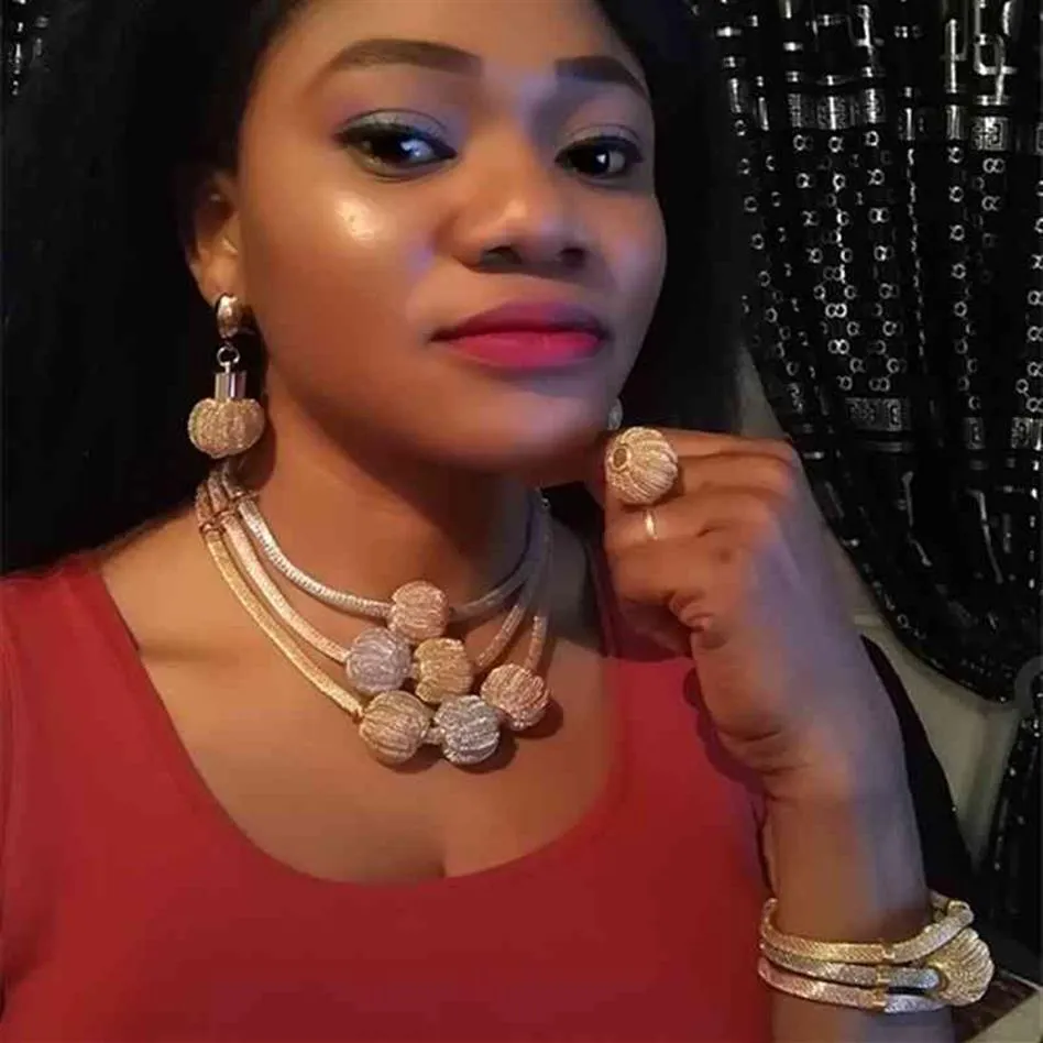 Fani Prachtige Dubai Goud Kleurrijke Nigeriaanse Bruiloft Vrouw Accessoires Sieraden Set Afrikaanse Kralen Kostuum Sieraden Set233Y