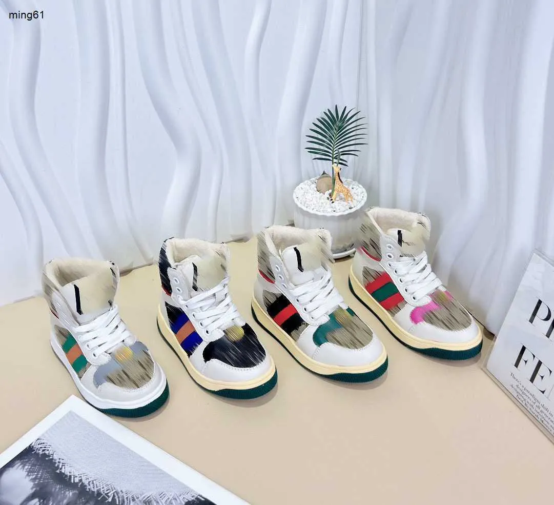 Merk Kinder enkellaarsjes designer babyschoenen maat 26 35 Inclusief doos Winter pluche isolatie ontwerp peuter sneakers Dec10