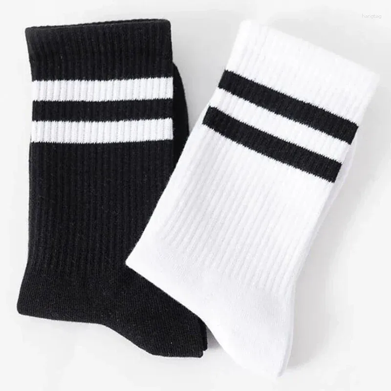 Chaussettes pour hommes 6pairs / lot mi-longueur pour femmes en noir pur et blanc avec barres parallèles bas d'absorption de la sueur