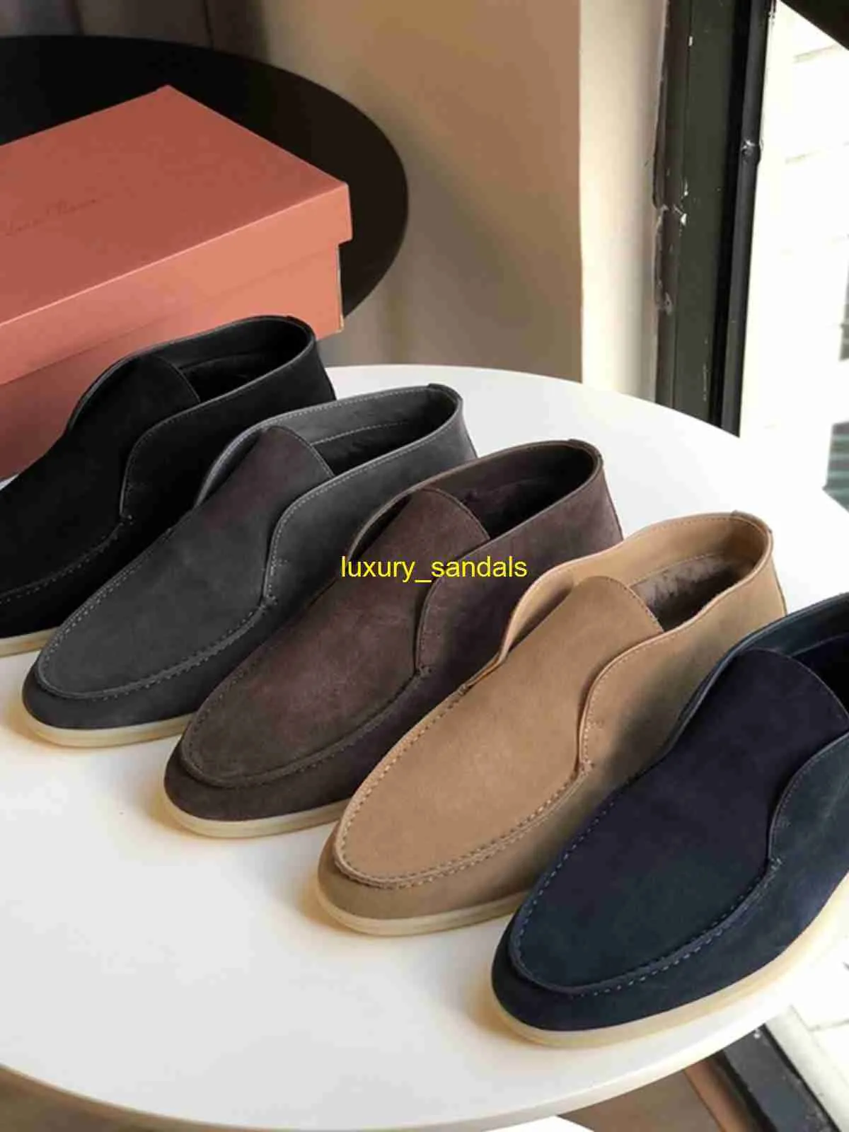 Open Walk Chukka Botas Designer Loropinas Sapatos Loropinas Mocassins de pelúcia para homens Novo Lp High Top Casual Versátil Botas Integradas de Couro e Pele de Um Pé HBG9