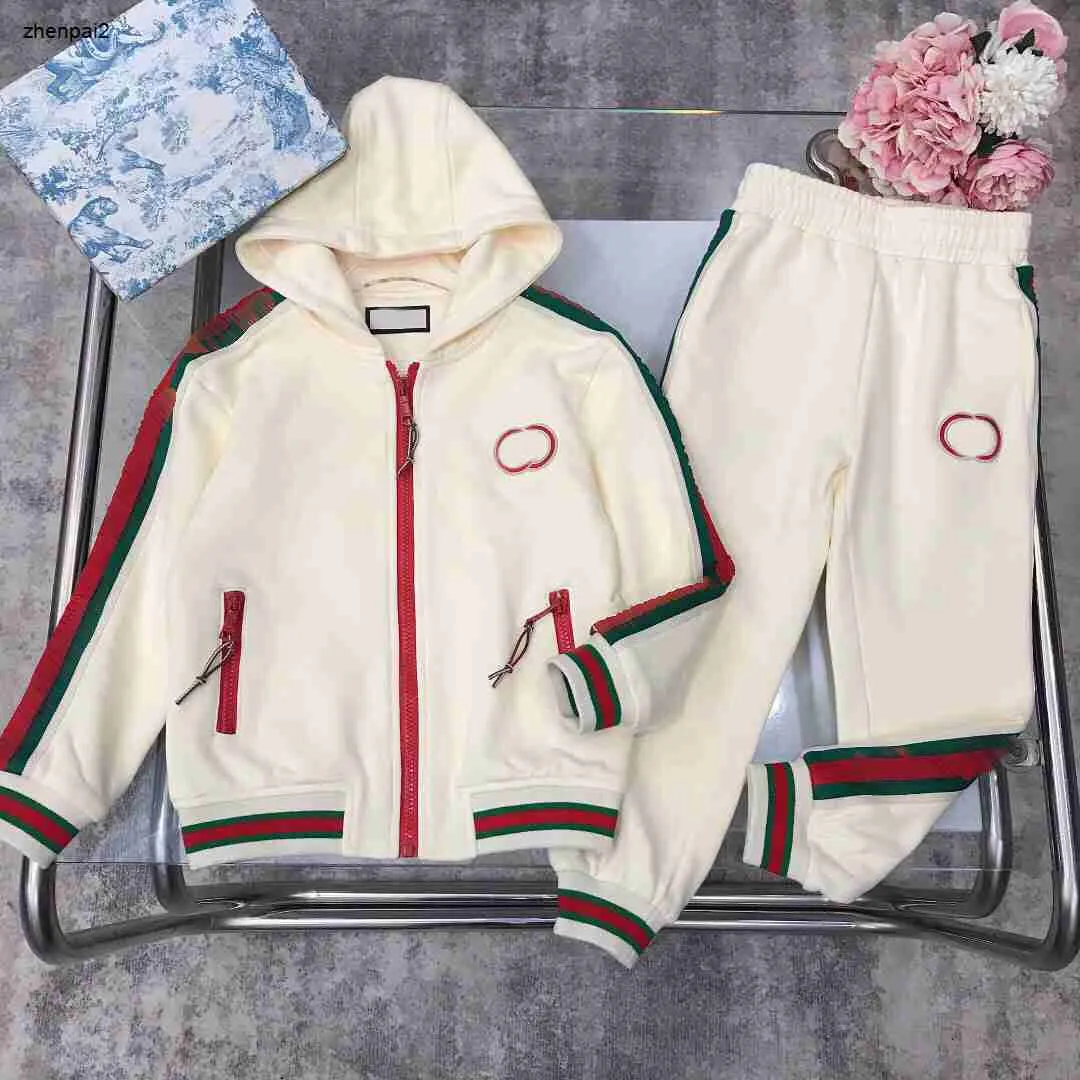 Luxury kids Tracksuit designer baby High quality sports suit Size 100-150 zipper hooded boys jacket and sweat pants Dec10