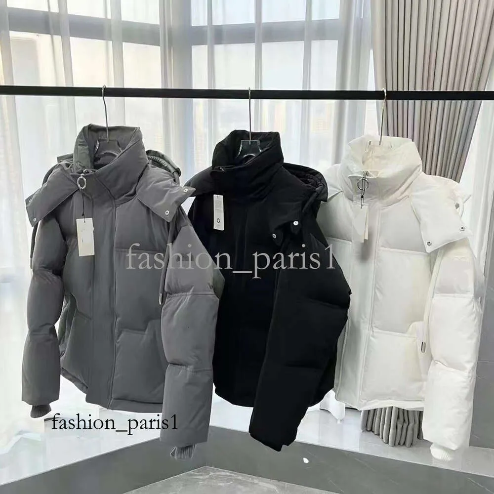 Damen-Daunenjacke, Damenpullover, Damenmantel, männlicher und weiblicher Designer-Pullover von Amis Paris, Qualitätspullover, bestickter roter Love-Winter-Rundhalspullover 880 384