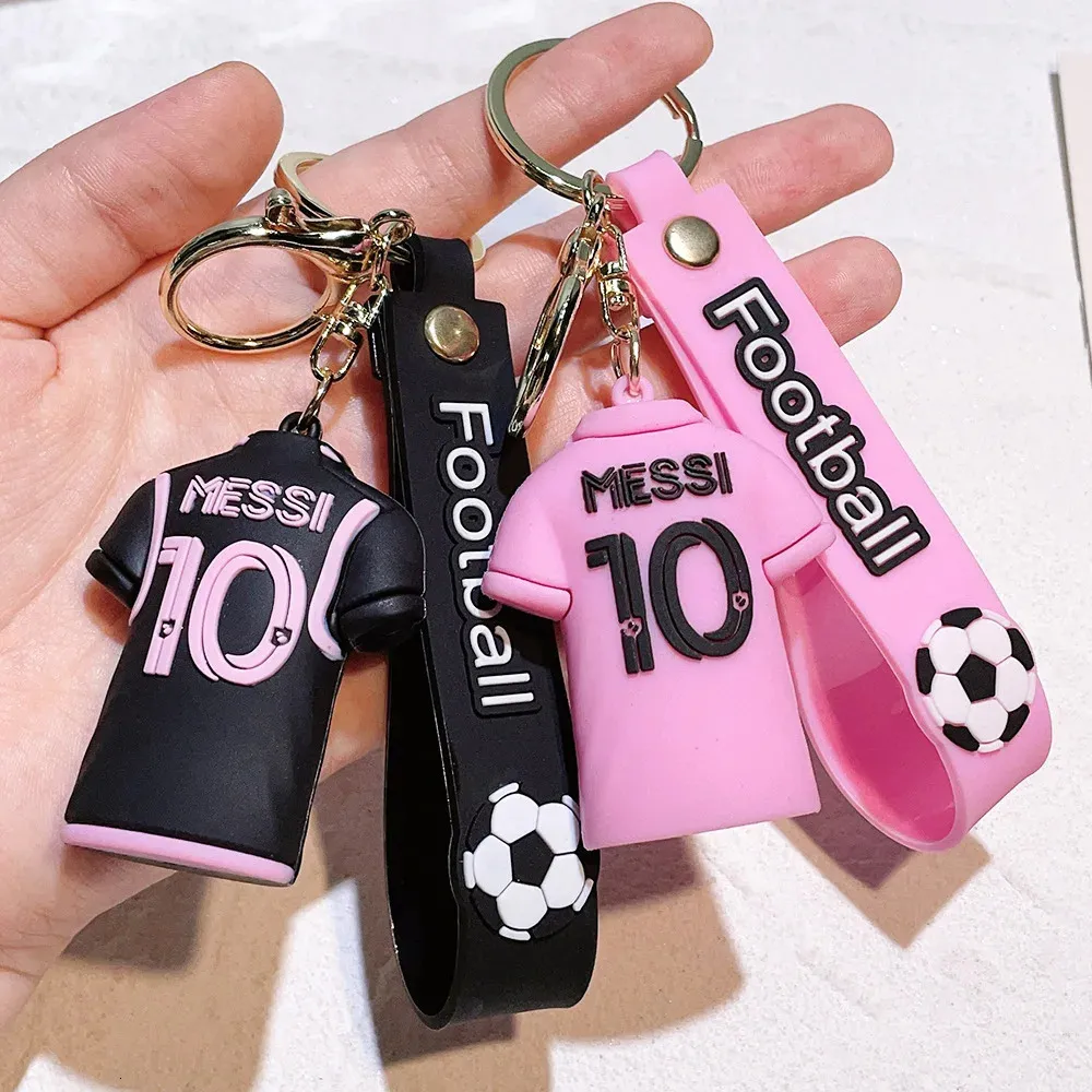 Bag delar Tillbehör FootballPlayer Jerseys Keyring Mess_i Football Star Clothing Pendant Keychain Men Women Bags Car Jewelry Gift 231219