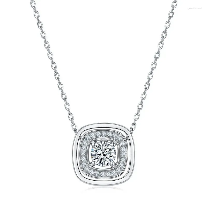 Catene NL017935 Lefei Moda Lusso Trendy Classico Moissanite Collana quadrata con diamanti incastonati per le donne Regalo di gioielli in argento 925