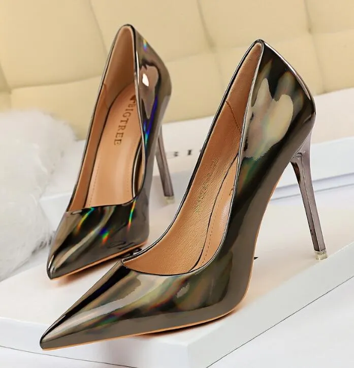 Fashion High Heels Patent Leather Women Pumps Sexy Wedding Shoes Extreme High Heels Women Shoes Silver Stiletto