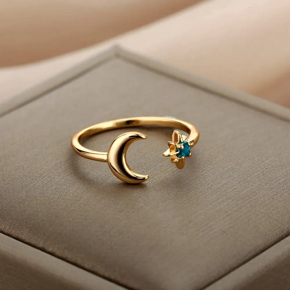 Mizoya Intricate Crescent Moon Ring - Shyle