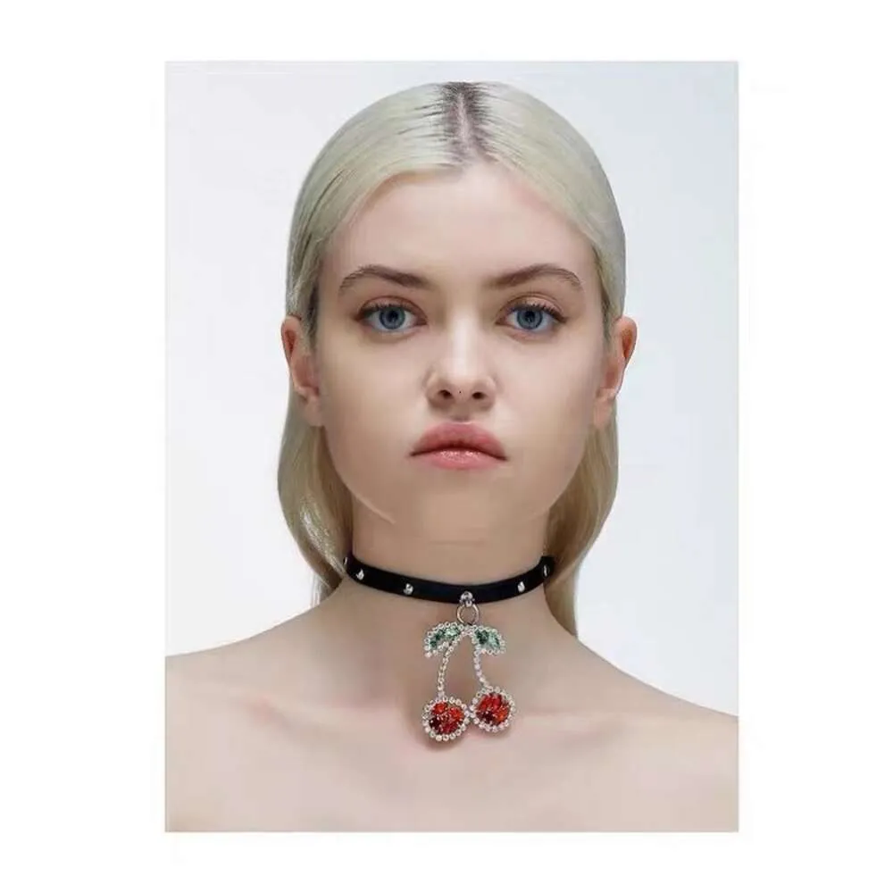 Star Moon AR New Cherry Crystal Rivet Belt Collar, Exaggerating