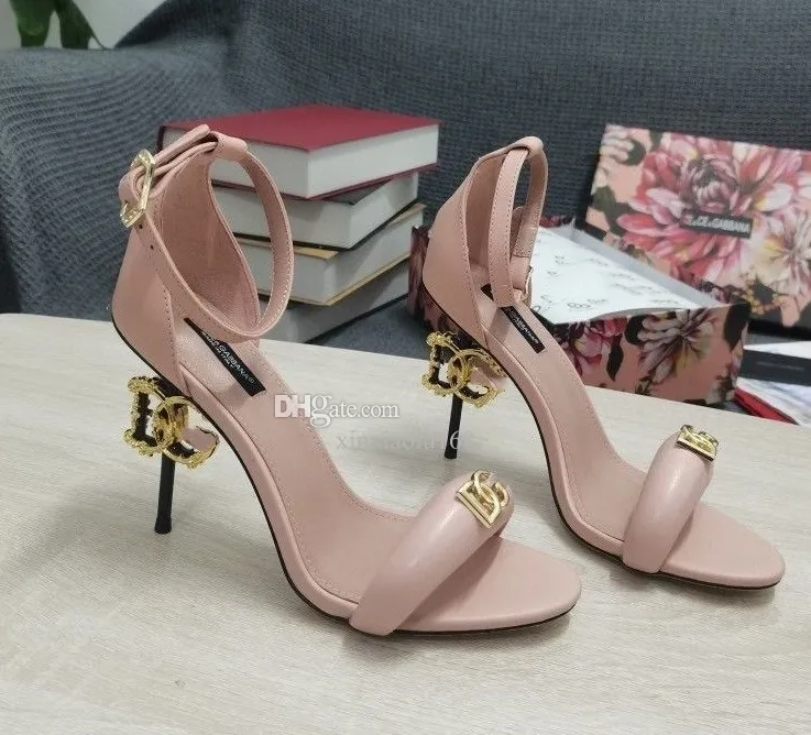 24s Top Luxury Summer Women Keira Sandals Scarpe pop Pop High Heel Sandals Brevetto Nero Nude Red Lady Gladiatore Sandalias Party Wdding Dress Eu35-43