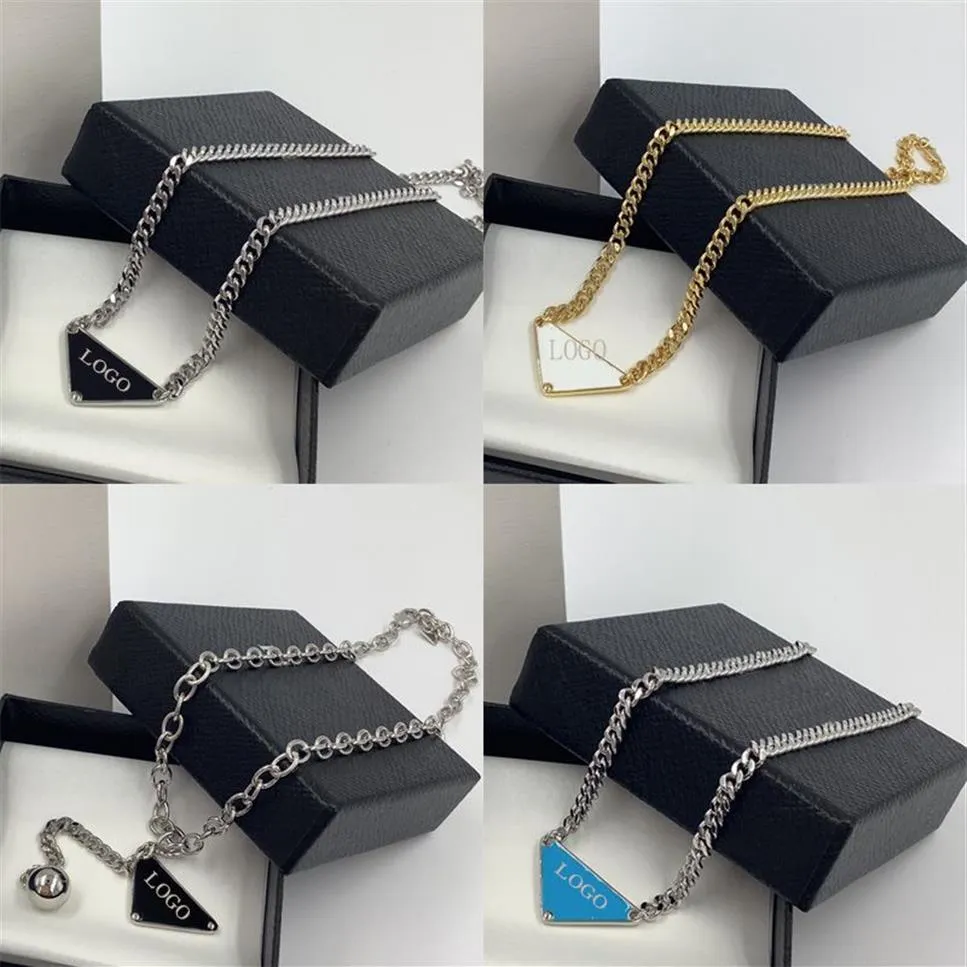 2023 NOUVEAUX COLLICES POUR TRANGLE POUR FEMMES Collier de chaîne de mode Luxur