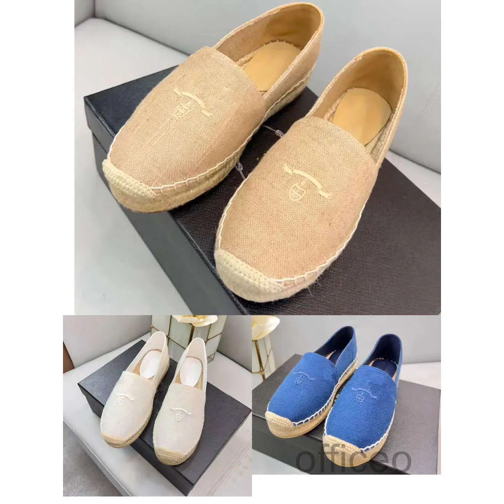 Pantoufles design, sandales vertes de luxe, pieds non fatigués, simples avec une apparence luxueuse. Chaussures avec large devant été mode plage confort 36-42