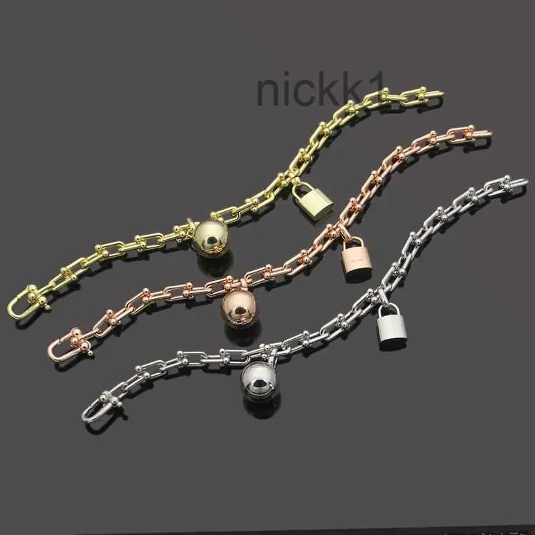 Braccialetti da donna con chiusura a sfera e catena di gioielli firmati Bracciale a forma di U a strato singolo Oro / Argento / Rosa Marchio completo come regalo di Natale di nozze U5X0