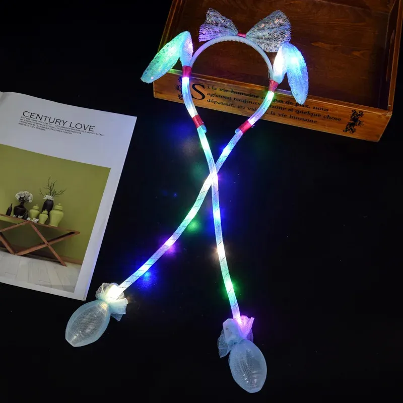 Bandeau À Oreilles De Lapin Lumineux : Chapeau De Lapin En Peluche Lumineux Avec Oreilles Mobiles Pour Enfants, Cadeau De Nouveauté, Accessoire De Cheveux Lumineux Du 12,65 € | DHgate Bandeau À Oreilles De Lapin Lumineux : Chapeau De Lapin En Peluche Lumineux Avec Oreilles Mobiles Pour Enfants, Cadeau De Nouveauté, Accessoire De Cheveux Lumineux Du 12,65 € | DHgate