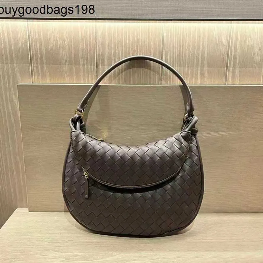 Bottegaaveneta Gemellis Bags Baobao 2024 New Woven Dumpling Bun Twin Handbag Premium Feel Cowhide本革女性Frj