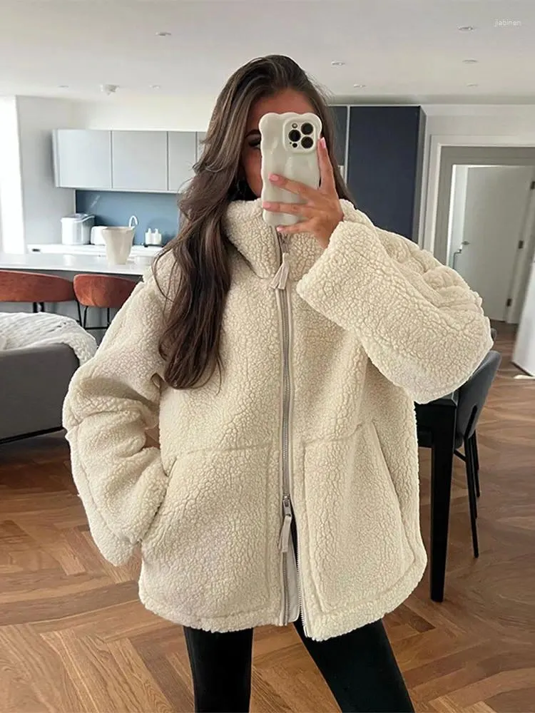 Vestes Femmes Mode Zippers Peluche Lâche Solide Veste Femmes Élégant Double Poches Manteau 2023 Automne Hiver Casual Femme Bureau Survêtement