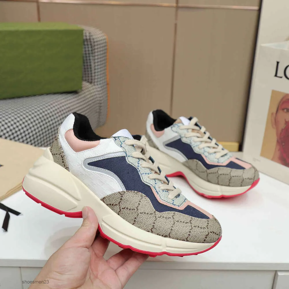 Color chaussures wave multi famoso uomini sneaker classiche designer di lusso da donna sneaker sneaker rhyton bocchetta taglie di scatola in pizzo 34-46 u2kq 5ul2