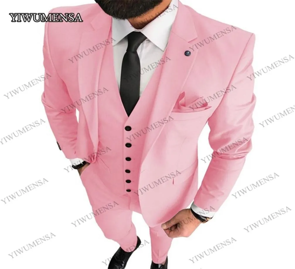Pink Custom Made Männer tragen Bräutigam Tuxedos Schwarzer Lapps Groomsman Hochzeitsanzüge Business -Anzug 3 Stück Jackelpantsvest Y201028613221