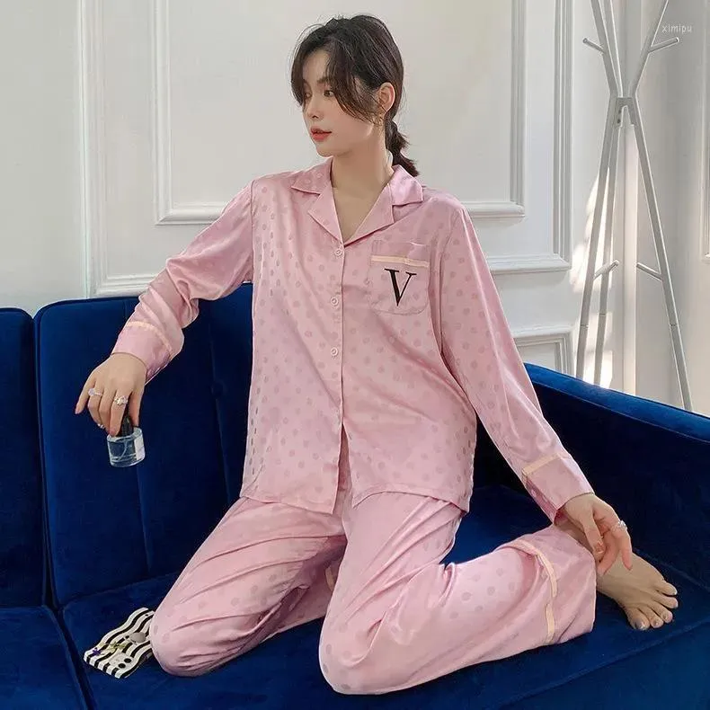 ملابس المنزل ملابس Jacquard Dot Women Sleepwear 2 قطع بيجاماس مجموعة ساتان ليلية صالة غير رسمية ارتداء الخريف بيجاماس المنزل