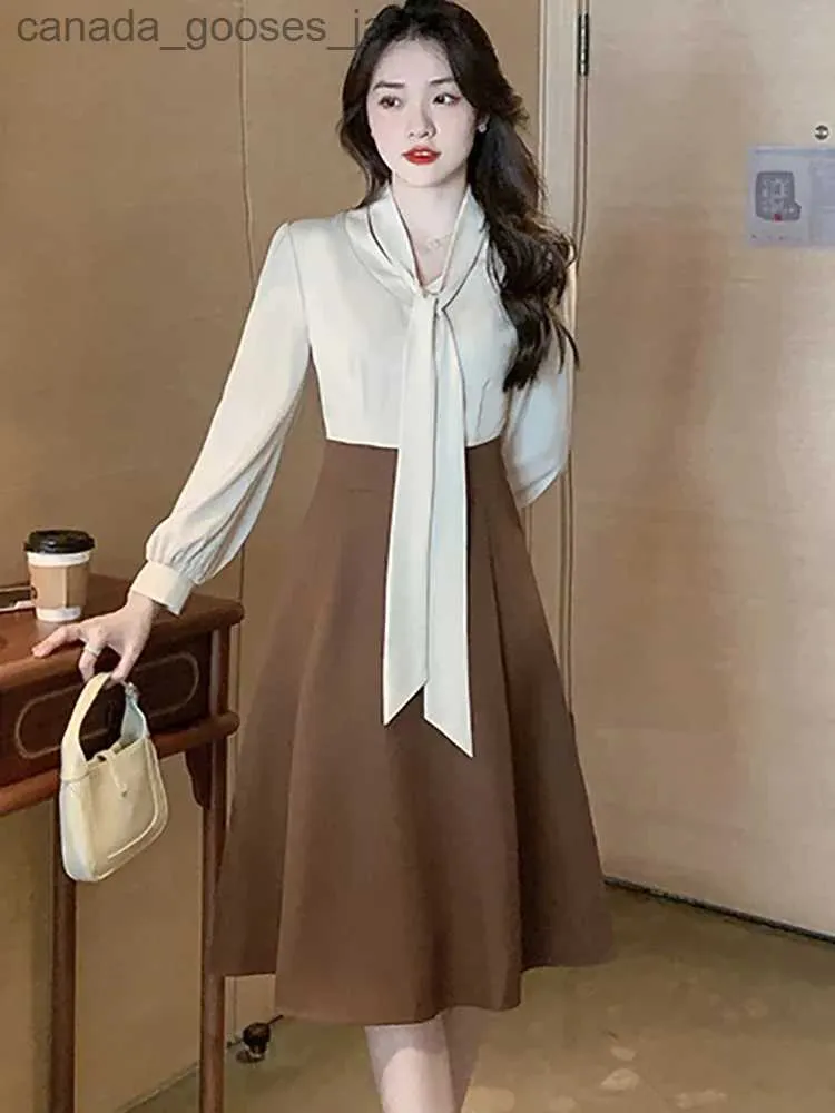 Tvådelt klänning Autumn Winter Fashion Patchwork White Satin Midi Dress Women Elegant Chic Fake Two Piece Dress 2023 Korean Bodycon Ning Dress L231221