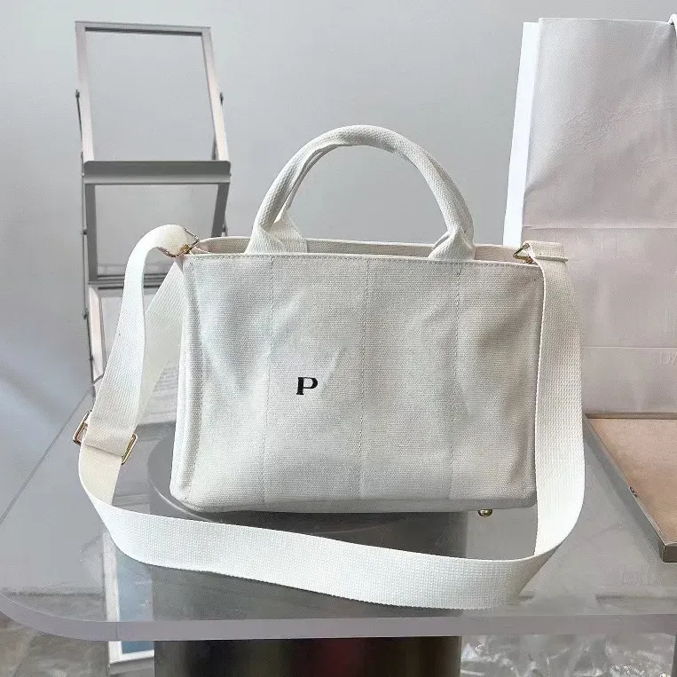 Fashion Summer Toivas les sacs fourre-tout épaule des créateurs sacs de voyage de luxe Femme sac à main
