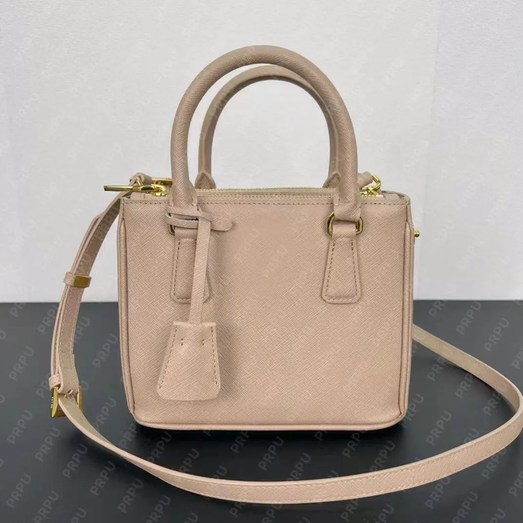 Designer handväska kvinnor tote väska lyxhandväskor mini axel väska läder tygväska lady crossbody väska klassiska casual purses shopping väskor handväska dicky0750