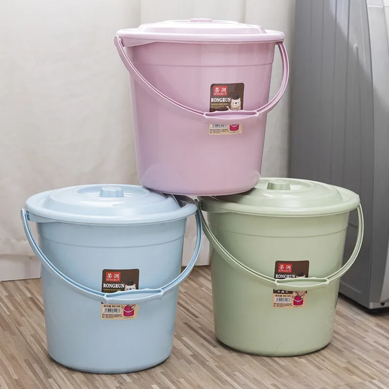 Thickened plastic water bucket with lid, household tote bucket, student dormitory water storage bucket, wholesale large capacity laundry bucket