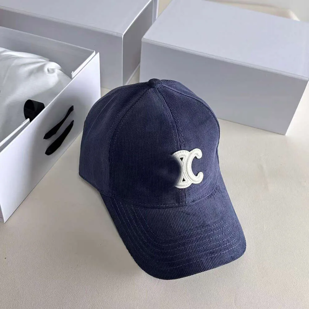Designer Celina Hat Cap Autumn and Winter Triumphal Arch  display picture 3