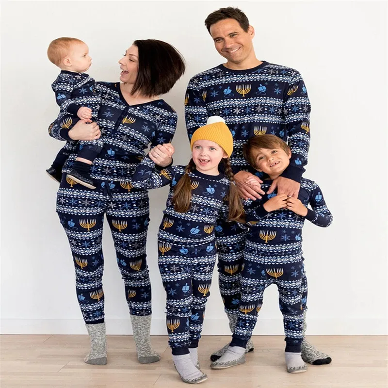 Pijama da família de Natal Conjunto de vela impressão leve Família combinando roupas mamãe papai filhos baby pj conjunto de roupas de dormir de Natal 231220