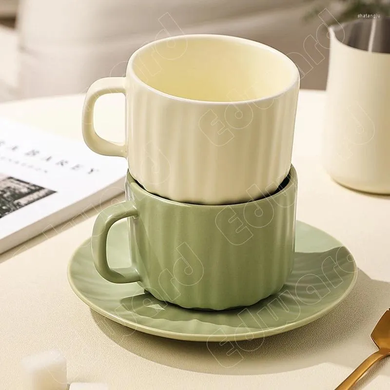 Кружки Кофейная чашка Роскошная керамическая кружка Дизайн в скандинавском стиле Чашки для молока Европейский современный однотонный чайный ушной подвес для дома