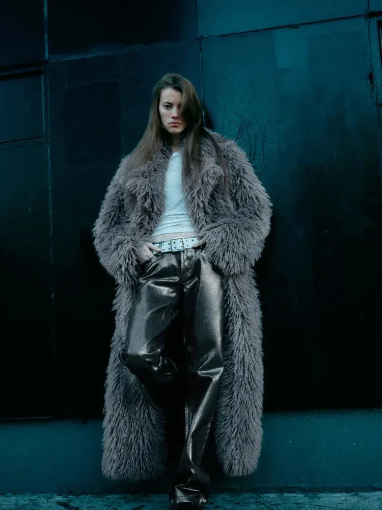 RR2868特大のXlong Faux Fur Coats for Women Fake Mongolian Fluffy Pockets Winter Cotton Liner Long Jacket
