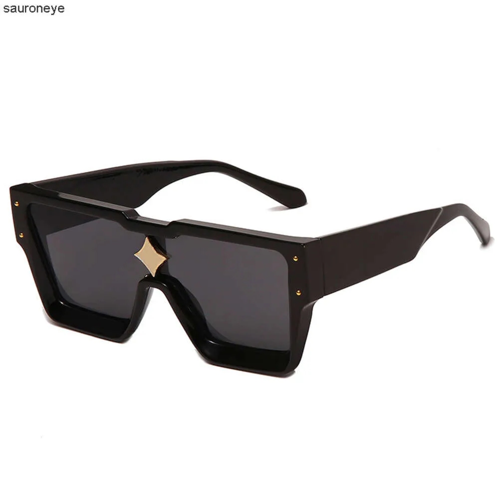 Luksusowe projektant okularów przeciwsłonecznych dla mężczyzn i kobiet modelu mody Specjalna ochrona UV 400 Ochrona podwójnej wiązki marki Outdoor Design Top Cyclone Sunglasses