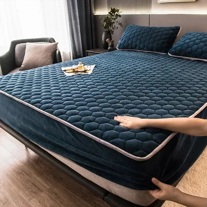 4pcs/set Korean Version of High-grade Milk Velvet Bed Linen Thickened Plus Velvet Warmth Pure Color Quilt Cover Large Bedding