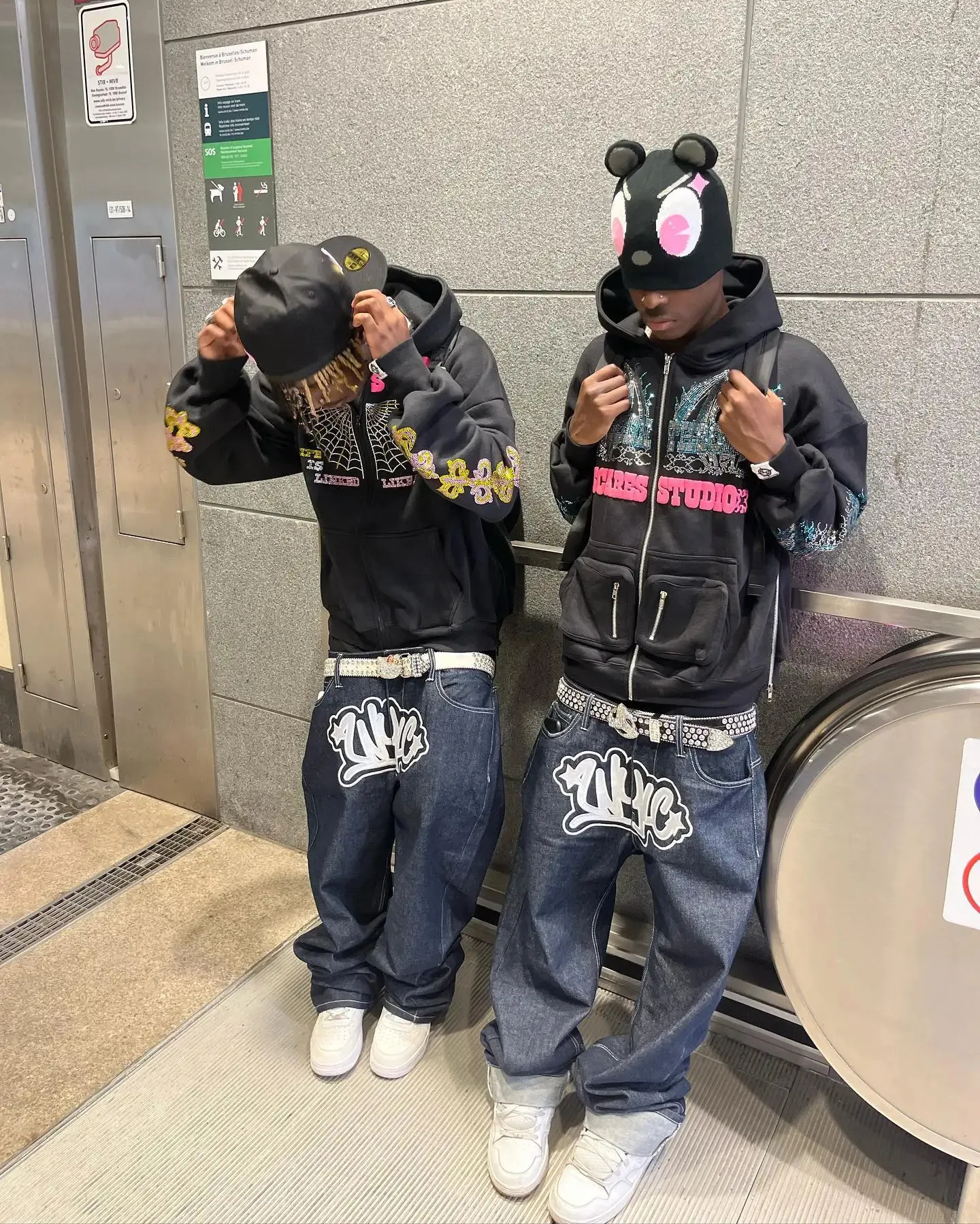 Workowate dżinsy hip hop harajuku styl y2k dżinsy dla mężczyzn szerokie noga czarne spodnie streetwear rzadki dżinsy 231220