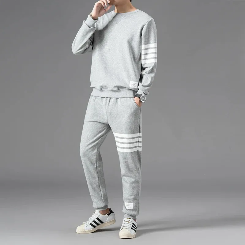 Men Clothing Fall Winter Men Sets Two Piece Korean Fashion Hoodie And Pants Designer Sweatshirts Clothes PlusSize Tracksuit 231220