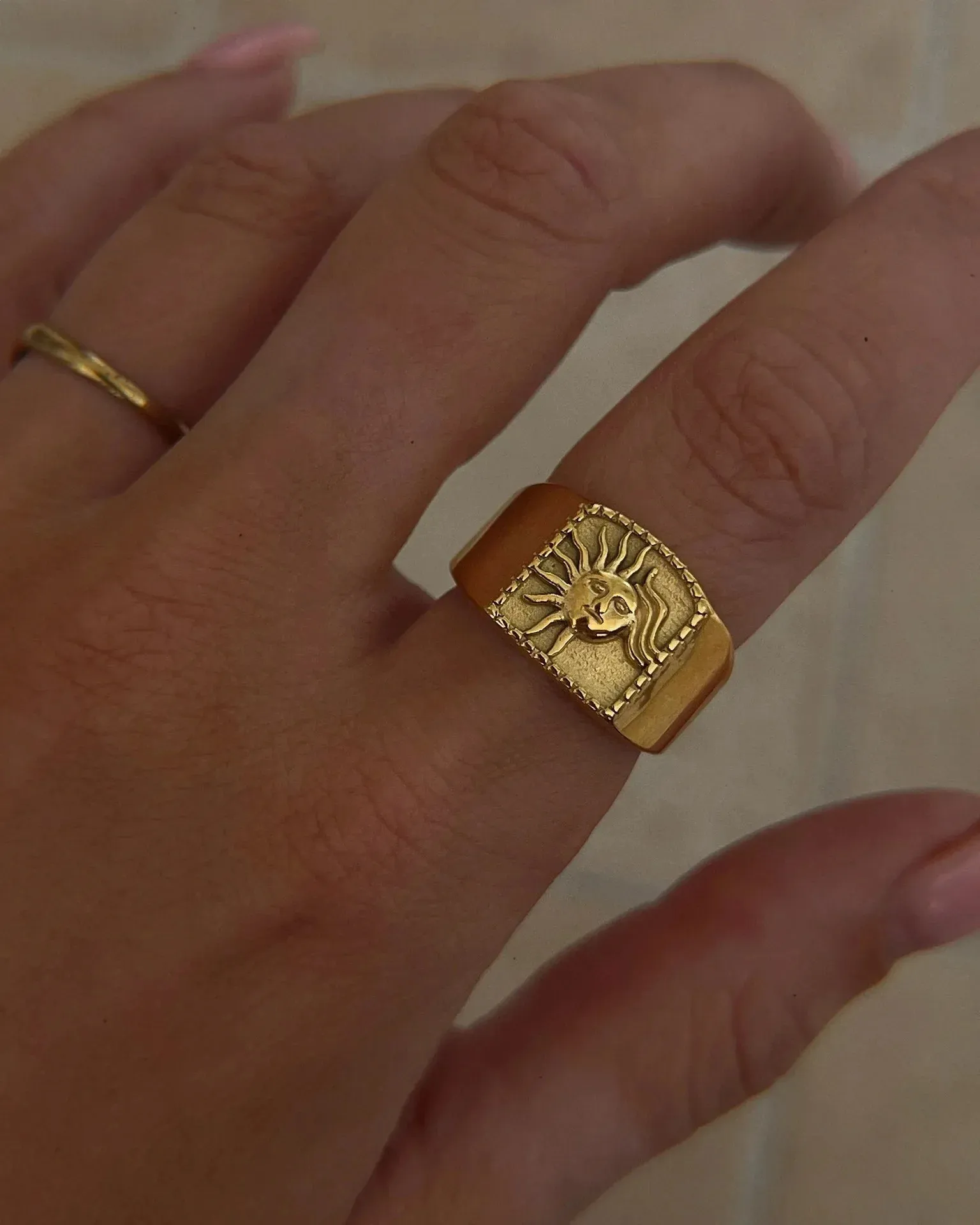 Metall Glossy Rings for Women Men Geometric Bredd Signet Square Finger Punk Style Fashion Sun Ring Smycken Tillbehör Gåvor 231220