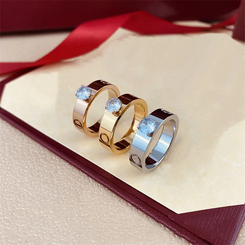 Luxurys Designer Band Rings Cluster with Love Ring Titanium Steel Man and Women Diamond Jewelry