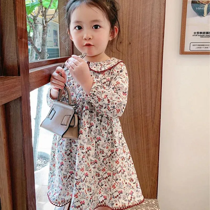 Vestidos para meninas meninas vestido de princesa floral primavera e outono gola boneca infantil manga comprida estampa doce WTA18