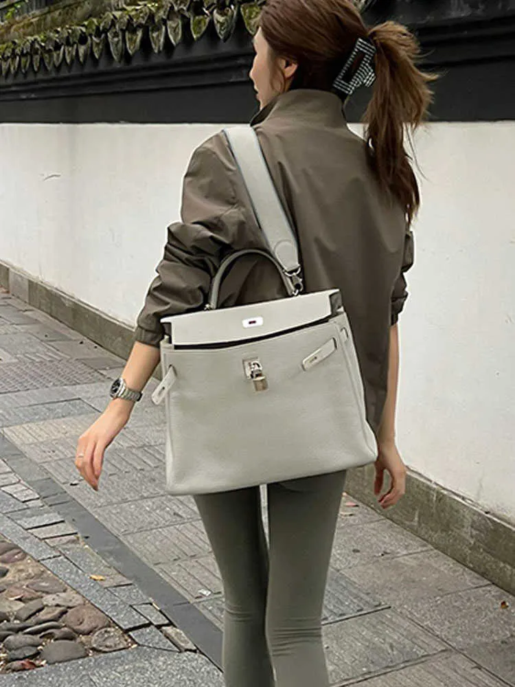 Akilyle Luxury Designer Totes Bag Advanced Elephant Grey Single Shoulder Underarm Bag For Women's Large Capacity Wide Shoulder Strap Handheld Crossbody Bag