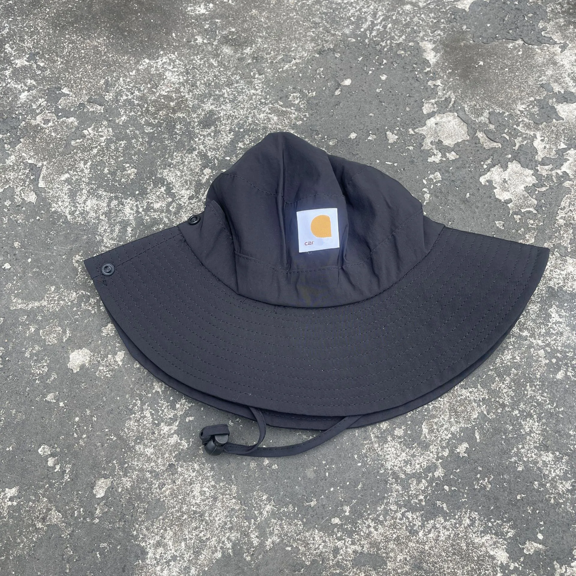 Summer Bucket Hat Designer String justerbar bred grim hink hatt kvinnor mode utomhus mäns mössa