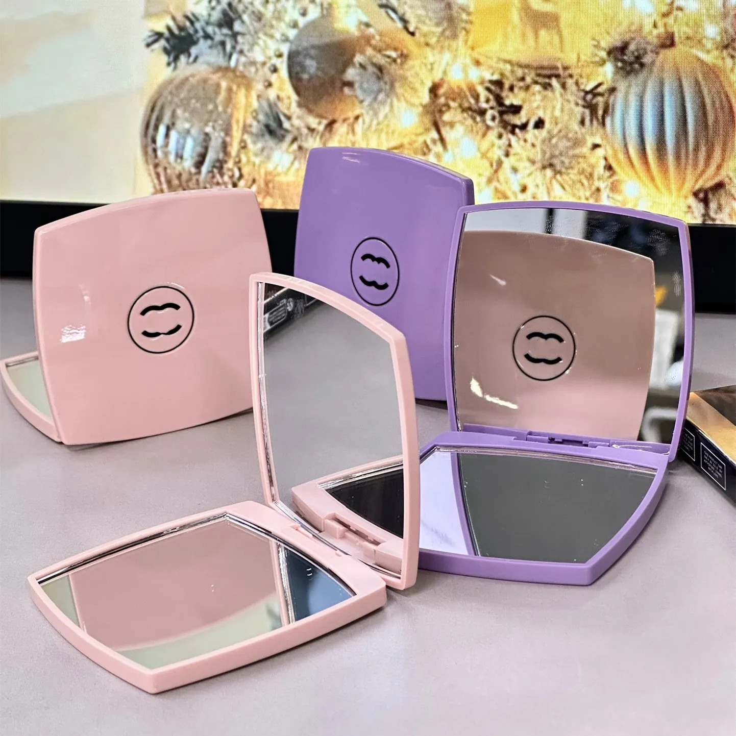 Designer's Classic Folding Mirror Women's Pink Purple Portable Makeup Mirror Travel Makeup Tool