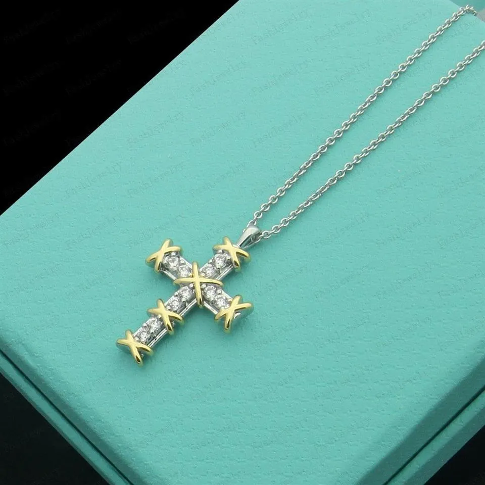 Designer di lusso Gold Cross Cross Full Diamond Necklace Set Modeling Original Fashion Bracciale Bracciale Regalo per donne con Box302M