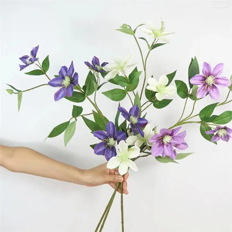Dekorativa blommor falska för landskapsarkitektur realistisk 5-huvud Clematis Flower Easy Care Simulation Wedding Home Decor Fotunning