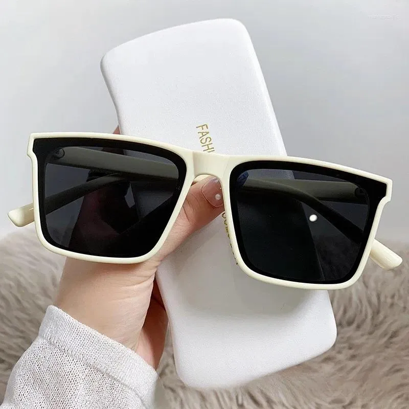 Zonnebrillen Large Frame Square Damesmerk Designer Fashion Sun Glasses Zomertrend Lady Eyewear UV400