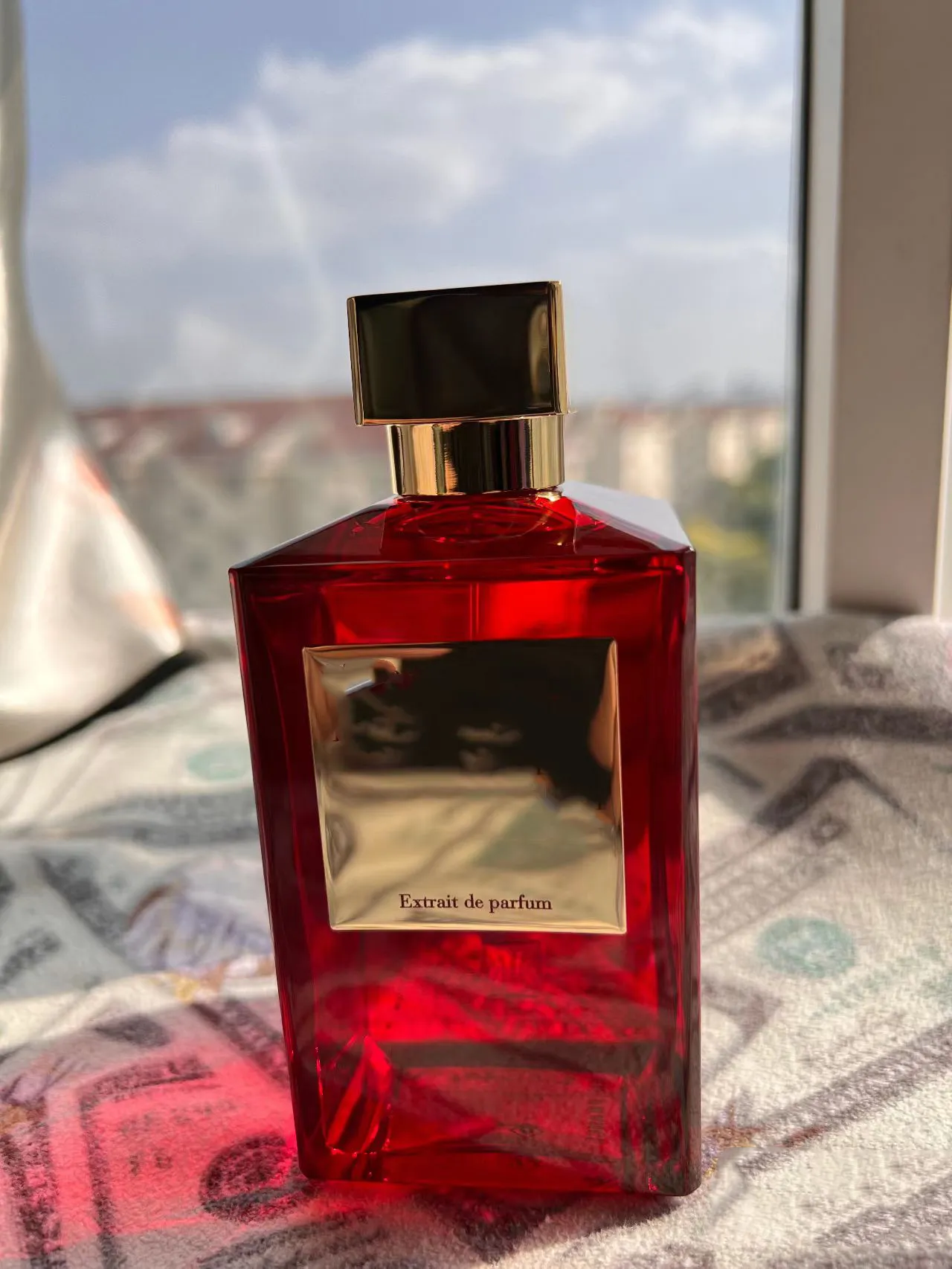 Exquisite Red Crystal Perfume: Luxurious 70ml Wooden Gift