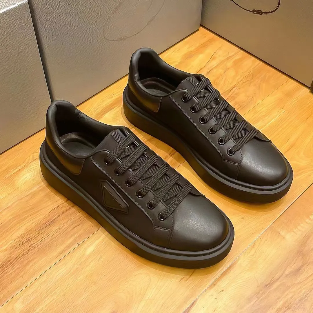 Luxury Brand Macro Re-nylon tênis sapatos de couro escovado Treinadores ao ar livre masculino com desconto plataforma de conforto skate walking bishing sapateiro eu38-45 com caixa