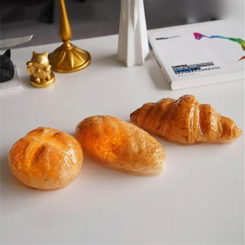 Creative 3D LED Croissant Night Lamp Batterisdriven brödform Lätt dekor för barn Baby Bedroom Restaurant Bakery Shop206i