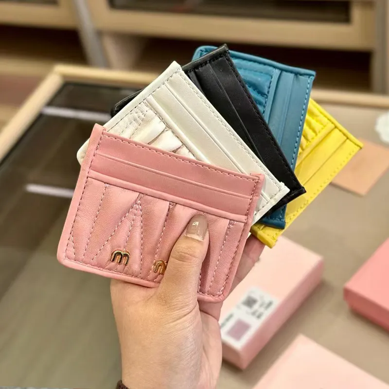 Designer Card Holder Women Mini Wallet 2023 Fashion Genuine in pelle vera monete di lusso tasca da donna con le donne nuove carte di credito Titolo 4 Colore