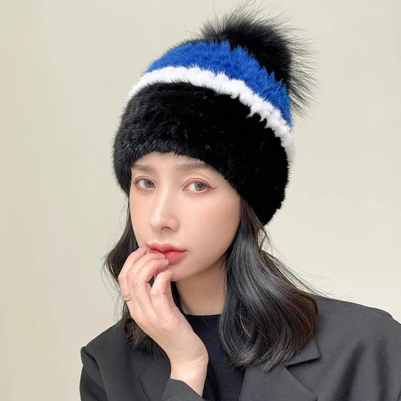 耳の保護者の冬の自然な女性のためのベレー帽の本物