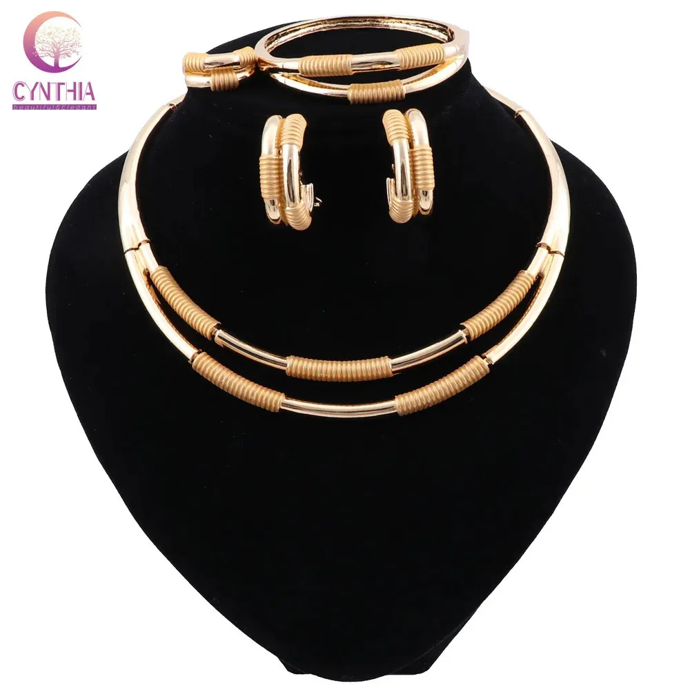 Cynthia Dubai Gold Color Bridal smycken sätter mode afrikanska pärlor Set Nigeria Wedding Necklace Earrings Armband 231221